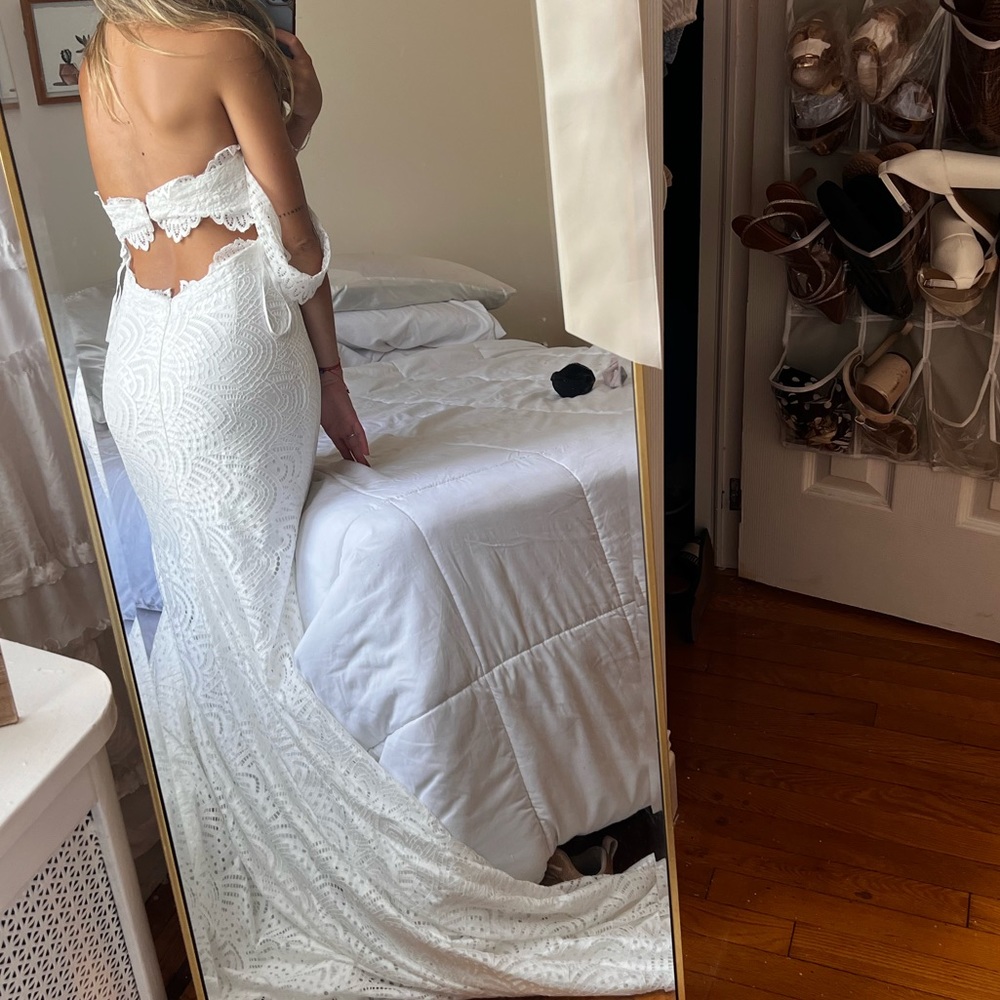 Beautiful beach wedding dress